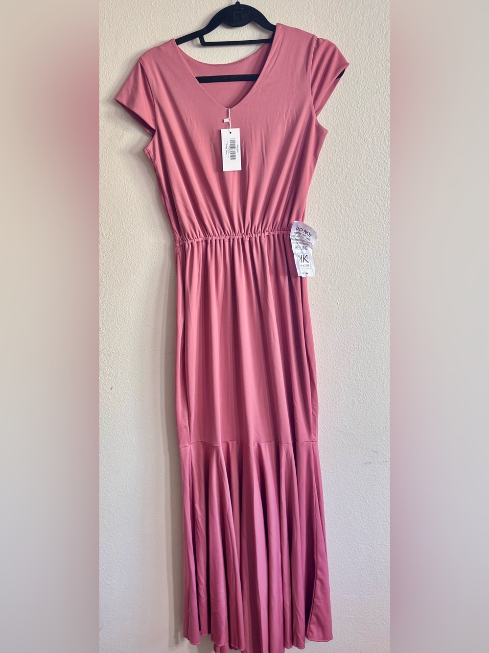 NWT Koh Koh Dusty Rose V-Neck Ruffle Hem Maxi Dress Size Medium